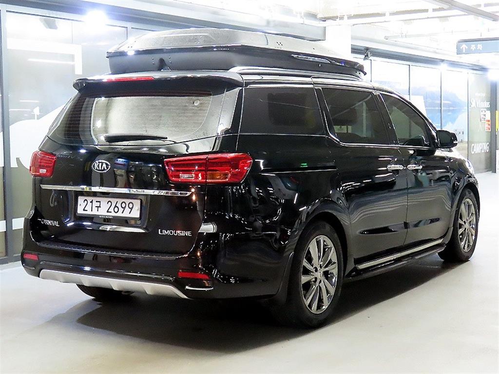 KIA Carnival - Vista 4