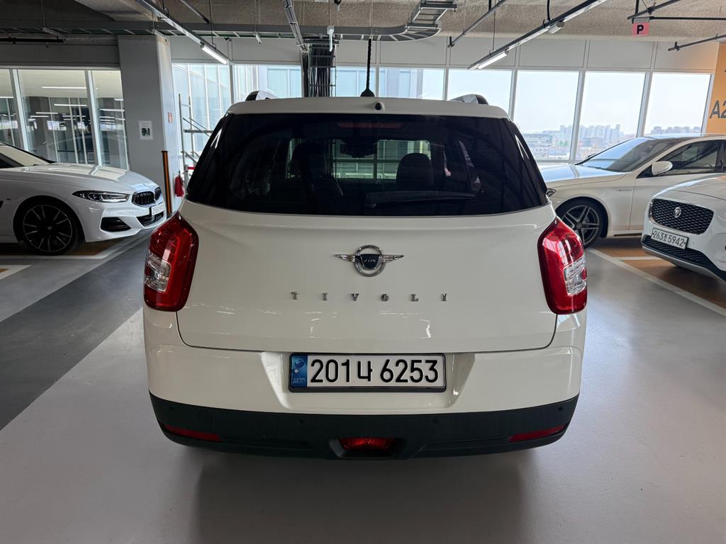 Ssangyong Tivoli - Vista 5