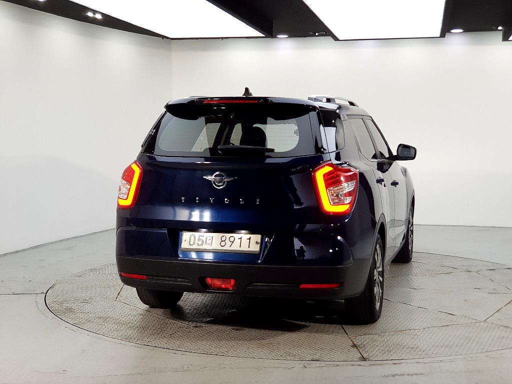 Ssangyong Tivoli - Vista 3