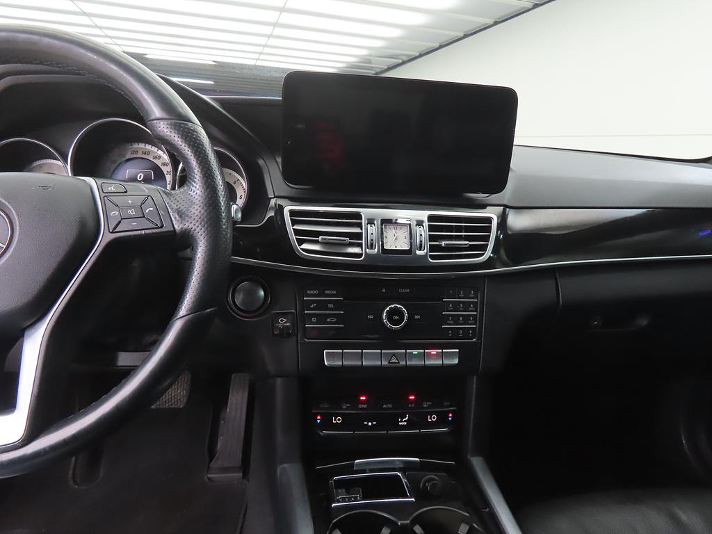Mercedes Benz E class - Vista 10