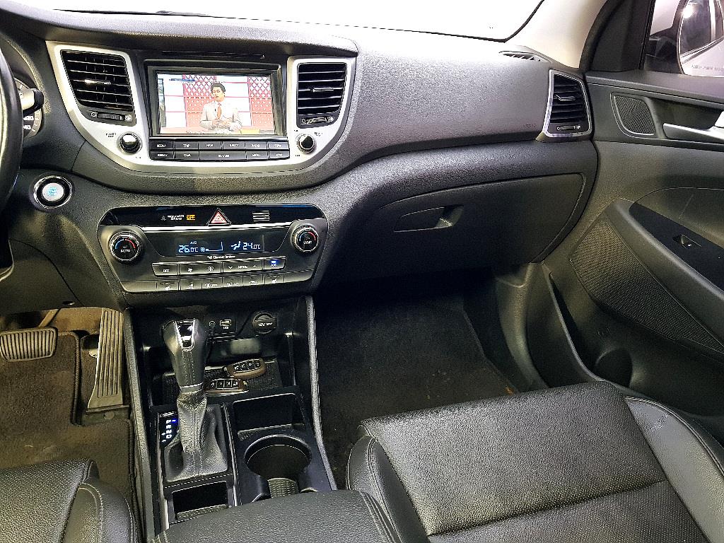HYUNDAI Tucson - Vista 10