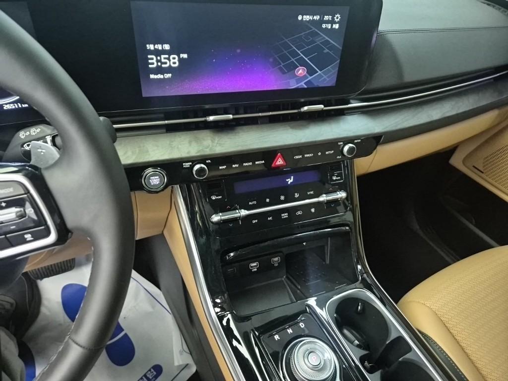 KIA Carnival - Vista 10