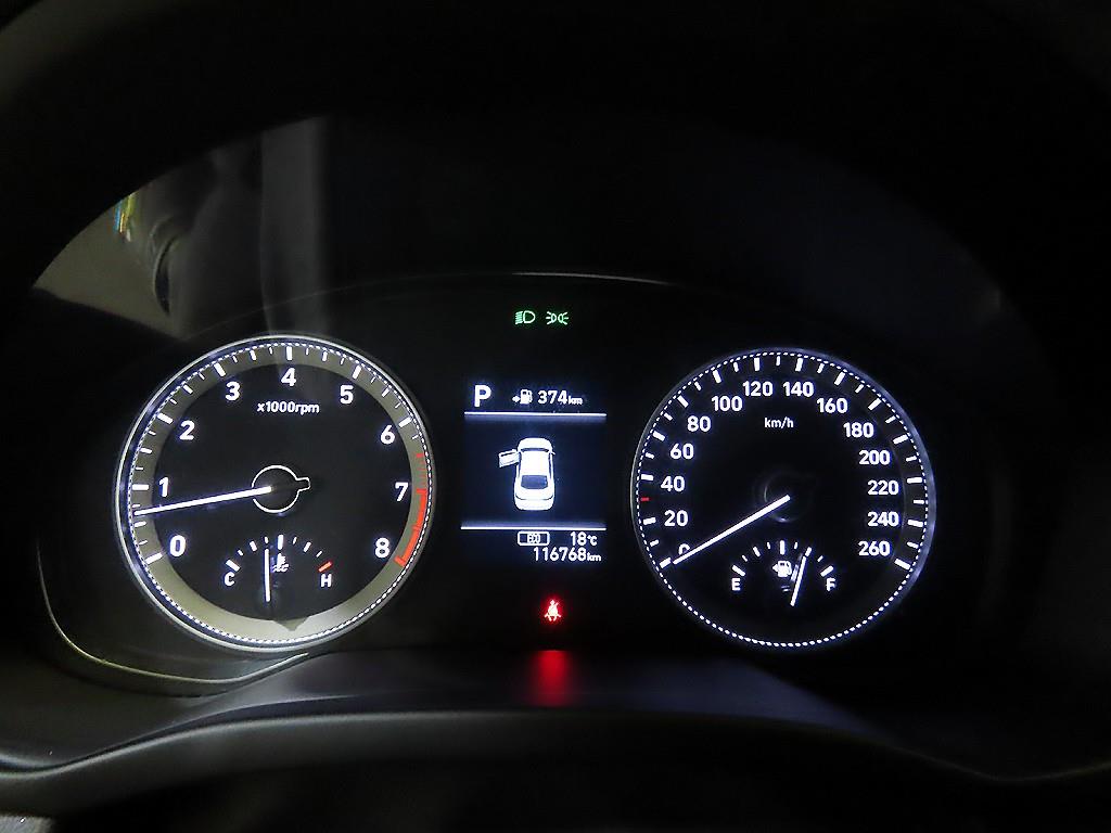 HYUNDAI Grandeur - Vista 9