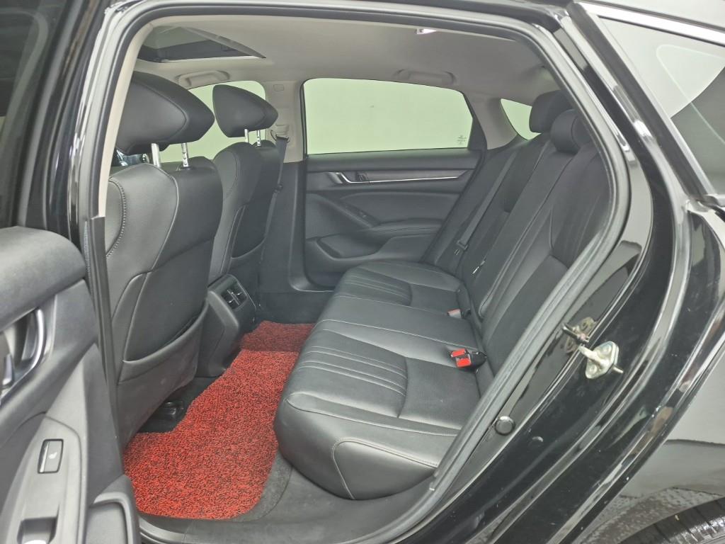Honda Accord - Vista 12