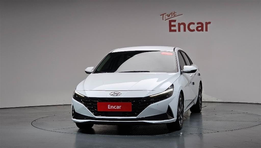 HYUNDAI Avante - Vista 3