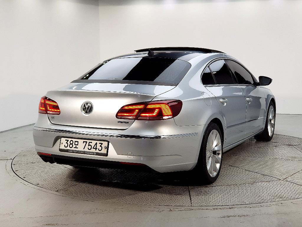 Volkswagen CC - Vista 4