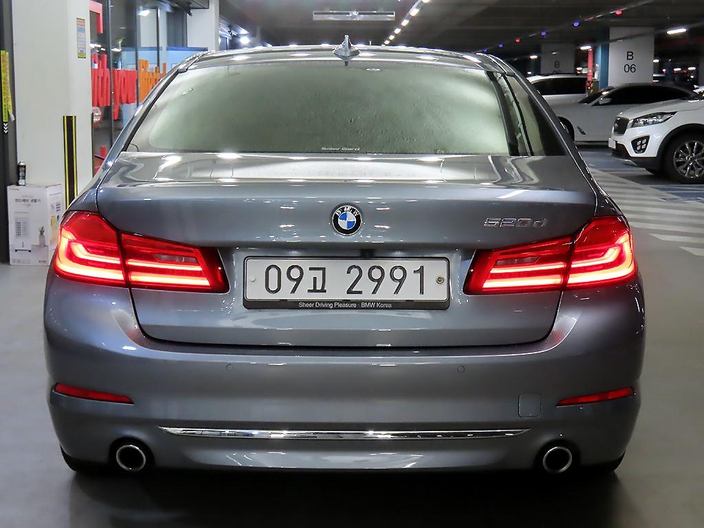 BMW 5 Series - Vista 5