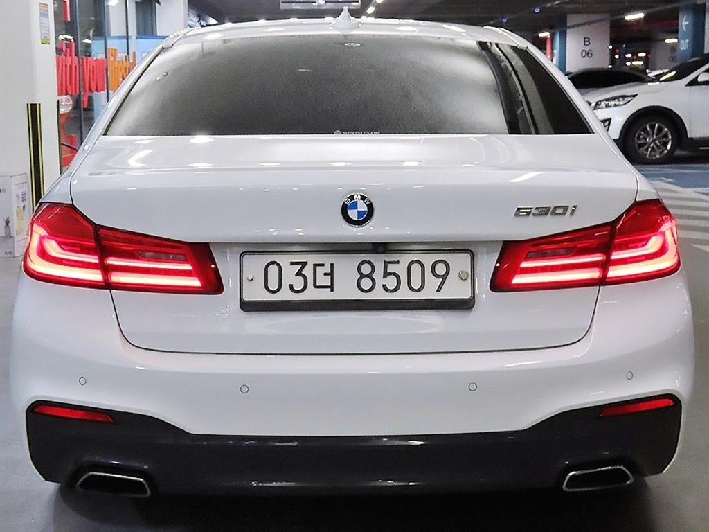 BMW 5 Series - Vista 5