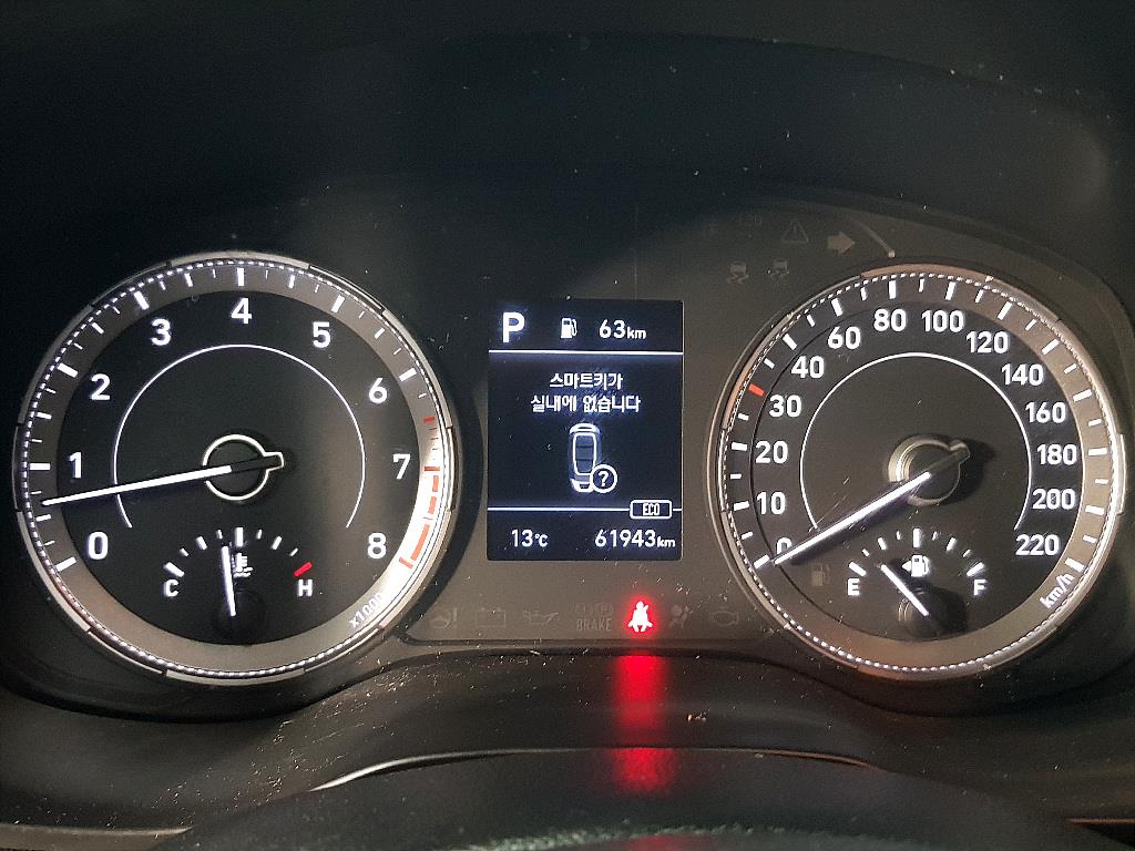 HYUNDAI Venue - Vista 7