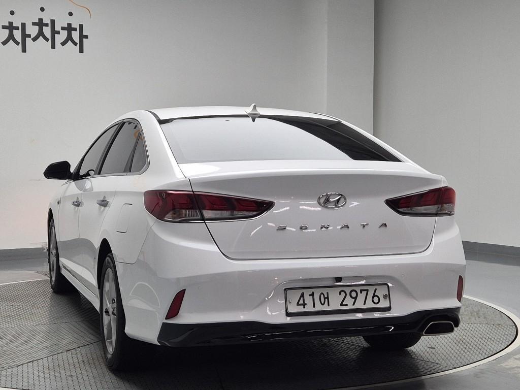 HYUNDAI Sonata - Vista 2