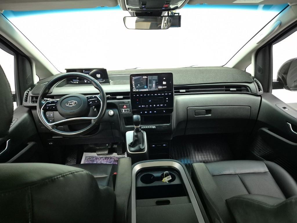 HYUNDAI Staria - Vista 7