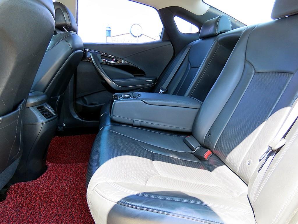 HYUNDAI Grandeur - Vista 6