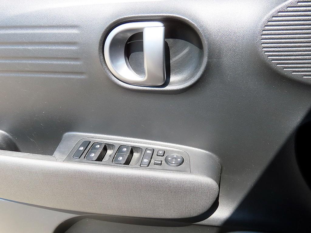 HYUNDAI Casper - Vista 11