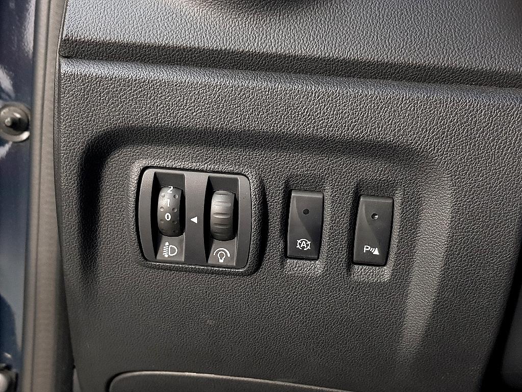 SAMSUNG QM3 - Vista 11