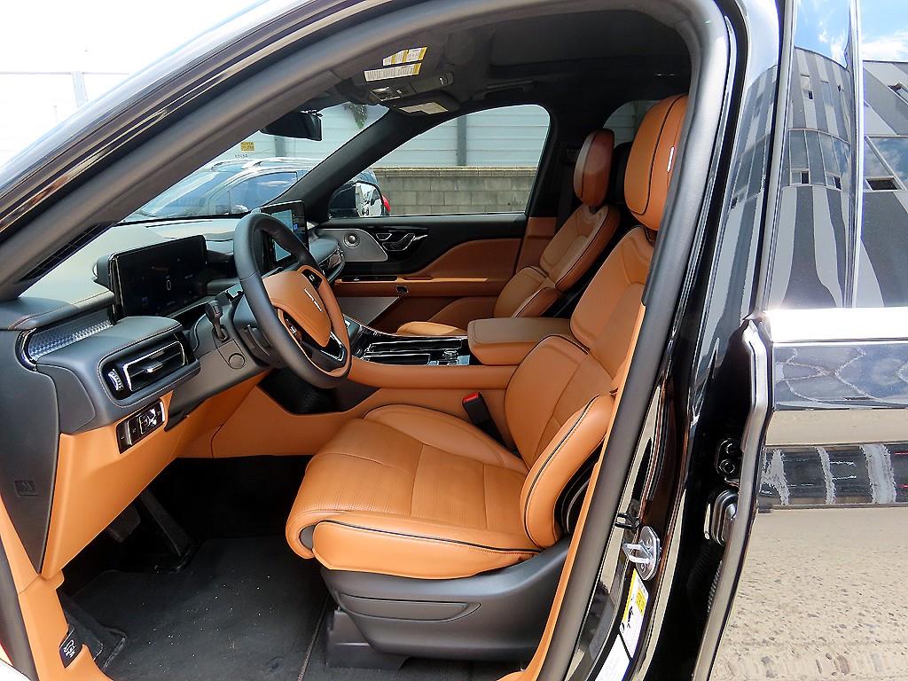 Lincoln Aviator - Vista 5