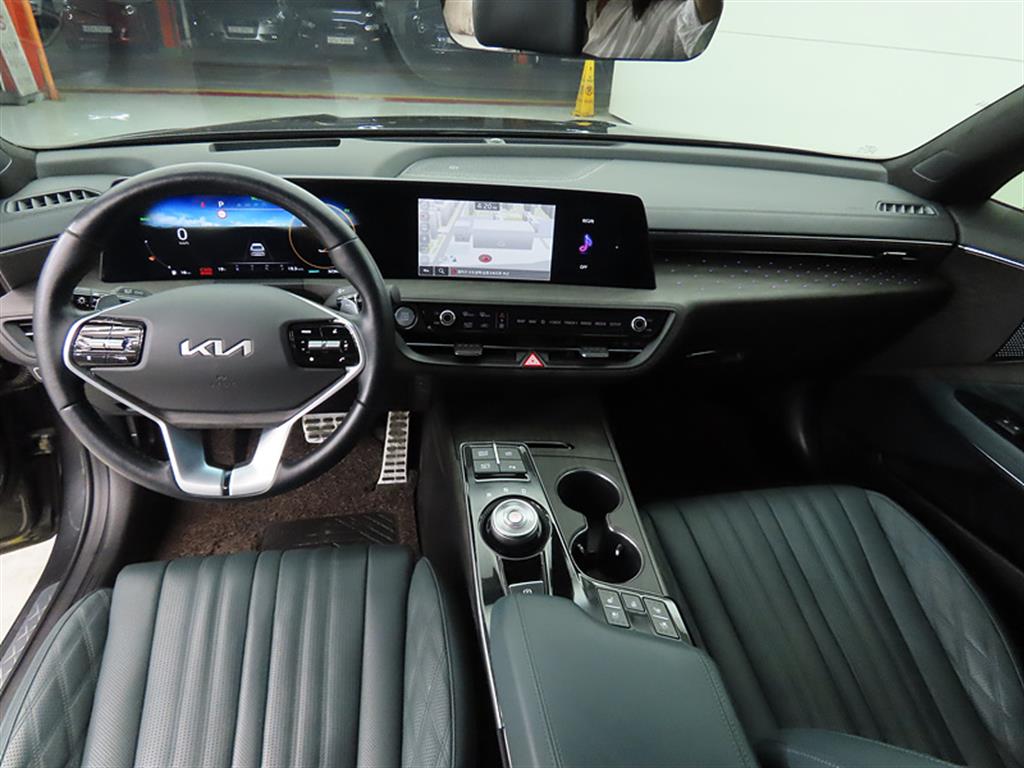 KIA K8 - Vista 7