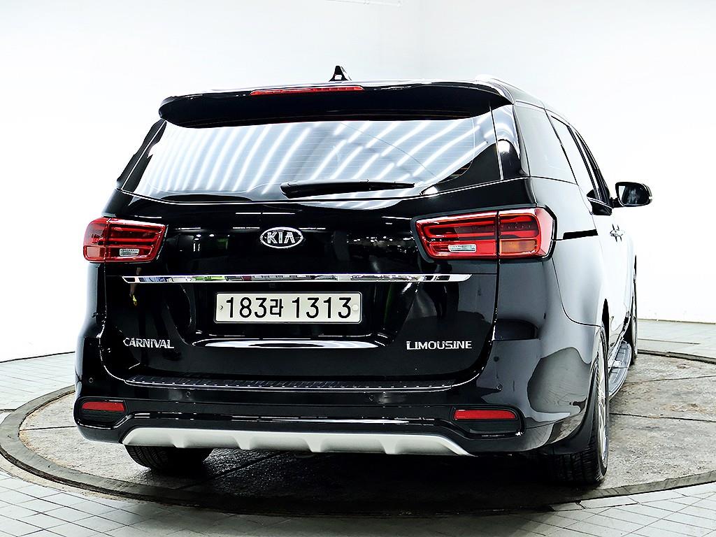 KIA Carnival - Vista 5