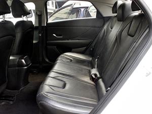 HYUNDAI Avante - Vista 11