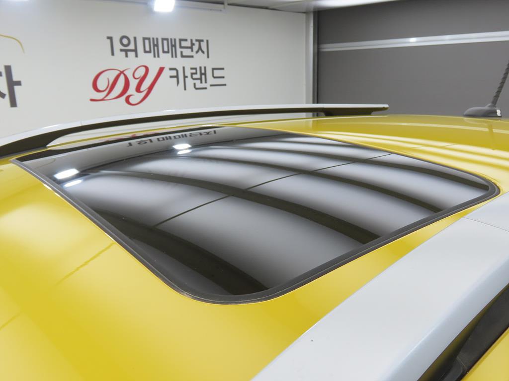 KIA Stonic 2018 Amarillo - Importación desde Corea - HF Imports Iquique - Foto 17