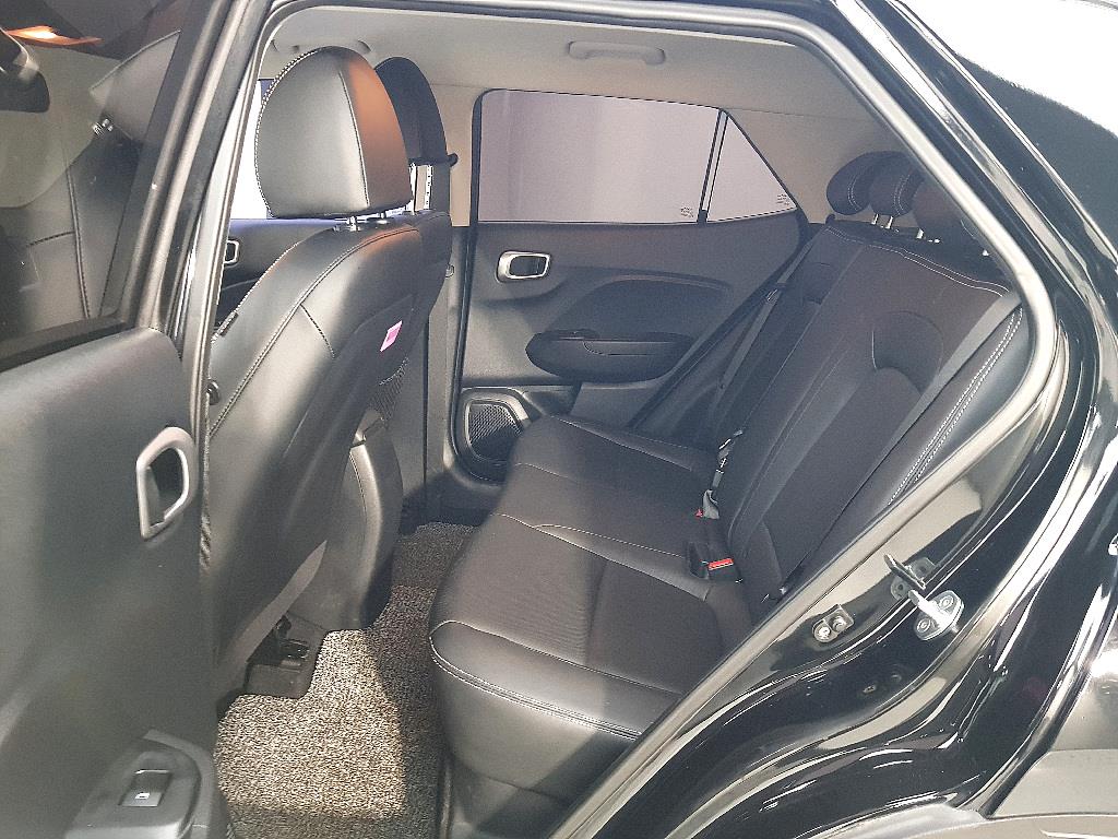 HYUNDAI Venue - Vista 9