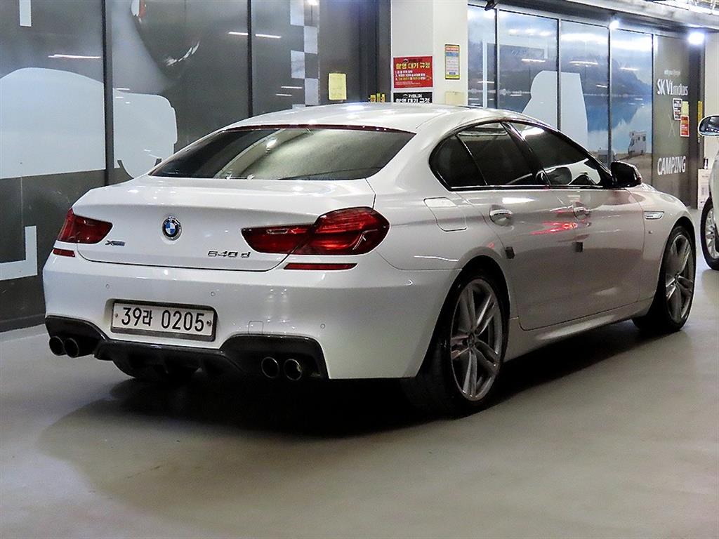 BMW 6 series - Vista 4