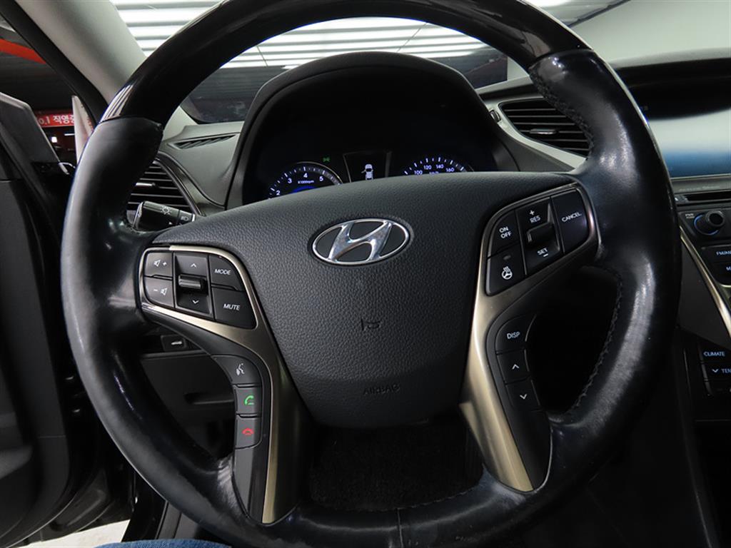 HYUNDAI Grandeur - Vista 8