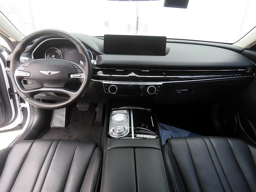 Genesis G80 - Vista 8