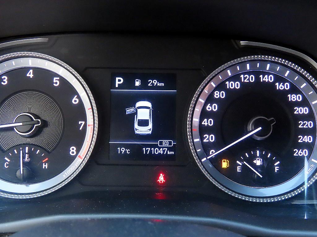 HYUNDAI Sonata - Vista 9