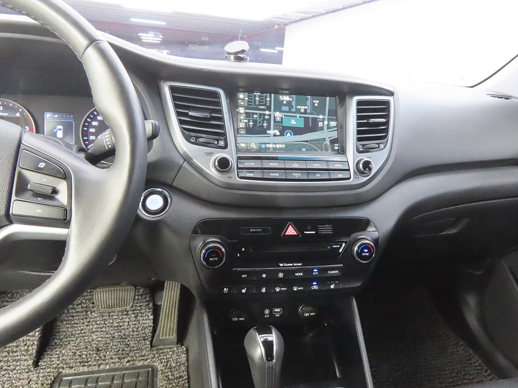 HYUNDAI Tucson - Vista 10