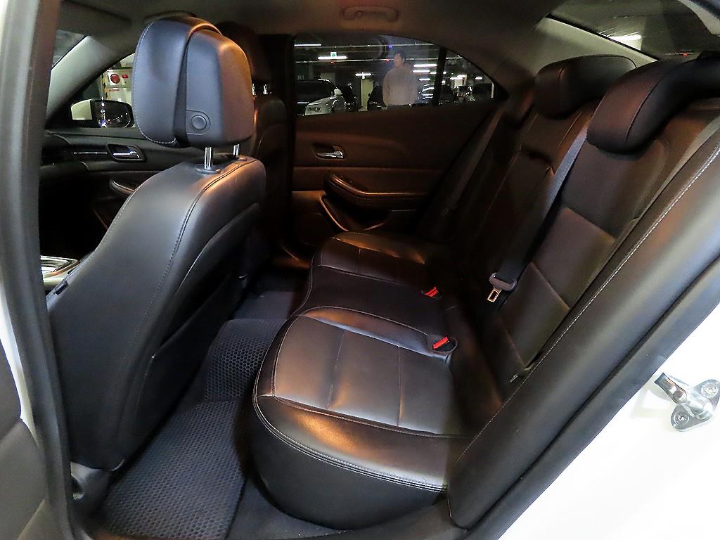 Chevrolet Malibu - Vista 7
