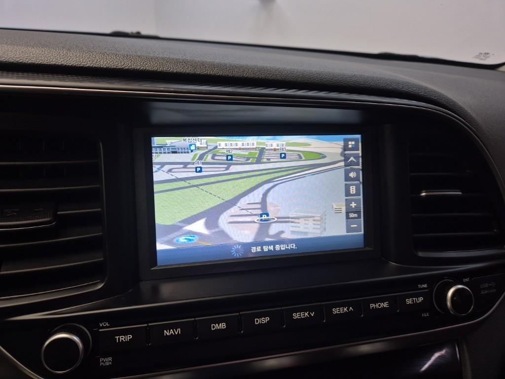 HYUNDAI Avante 2019 Blanco - Importación desde Corea - HF Imports Iquique - Foto 13