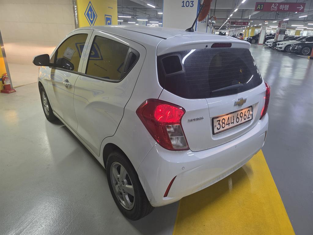 Chevrolet Spark - Vista 3