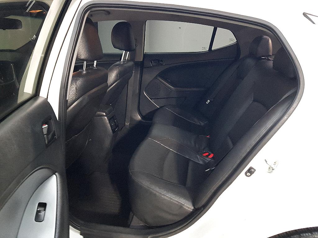 KIA K5 - Vista 8