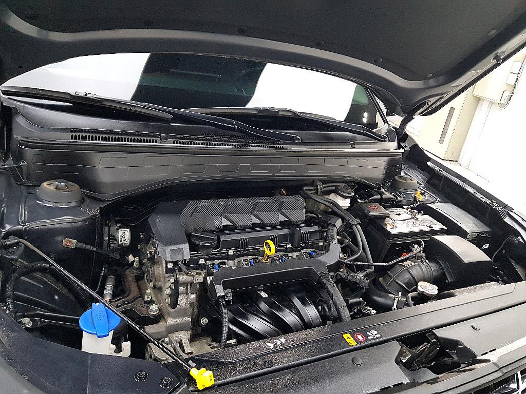 HYUNDAI Venue - Vista 6