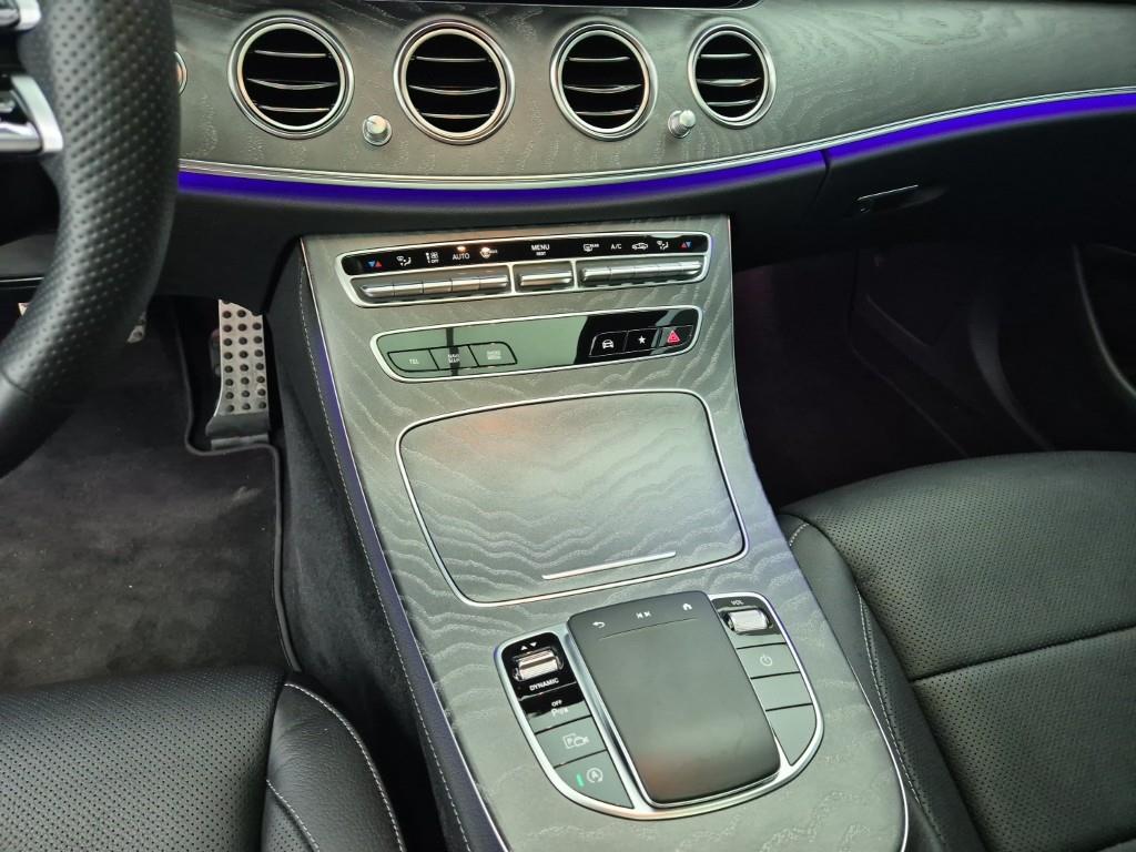 Mercedes Benz E class - Vista 10