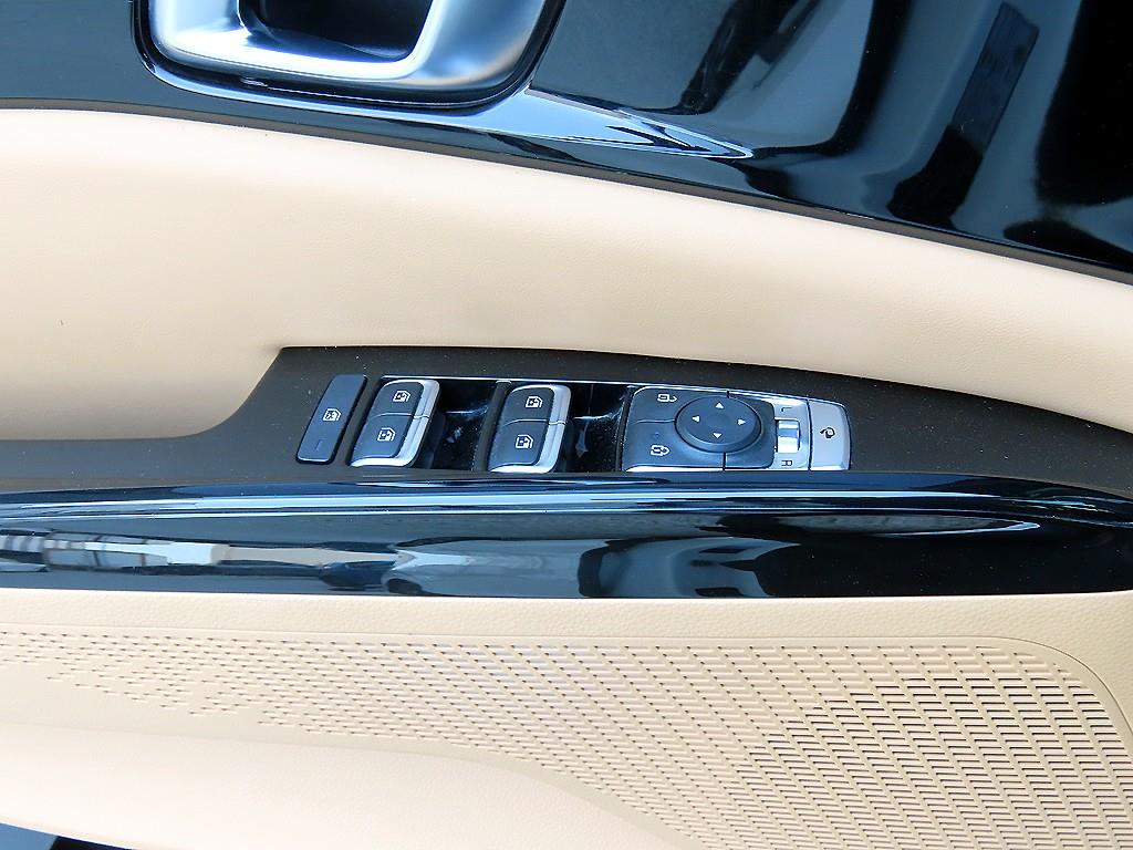 KIA Carnival - Vista 11