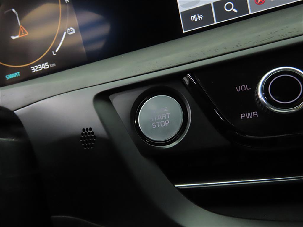 KIA K8 - Vista 12