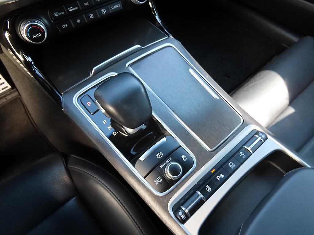 KIA Stinger - Vista 11