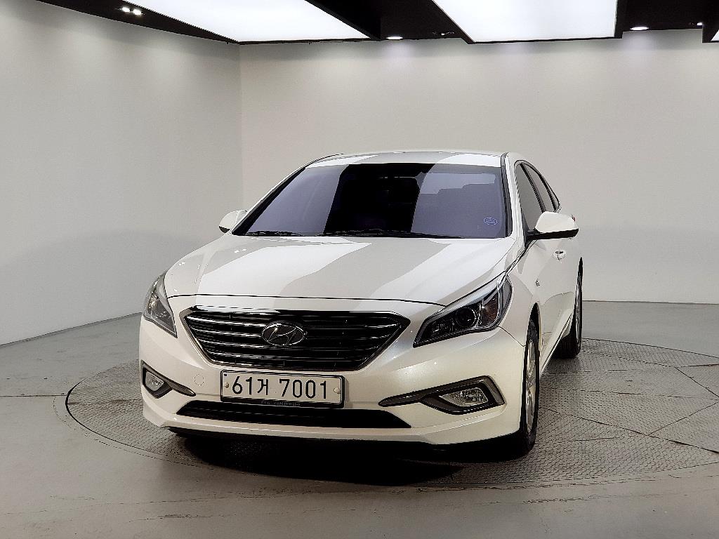 HYUNDAI Sonata - Vista 2