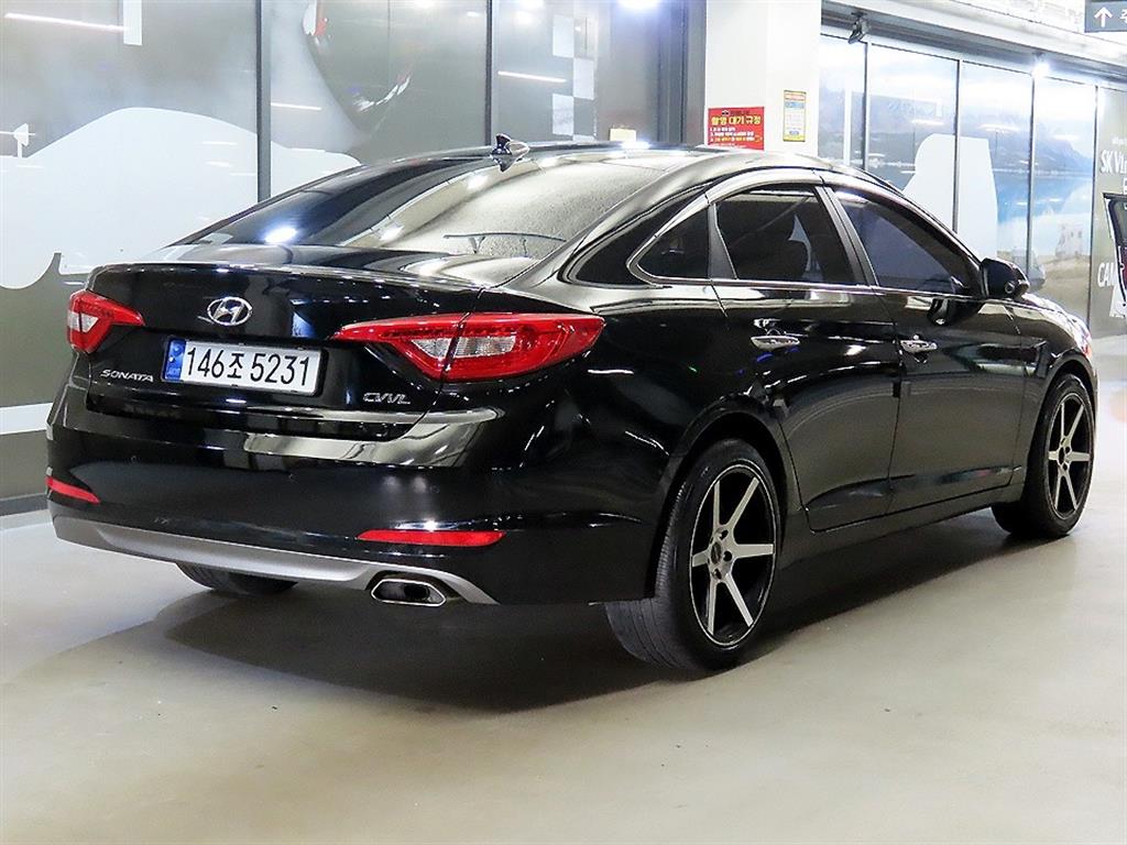 HYUNDAI Sonata - Vista 4