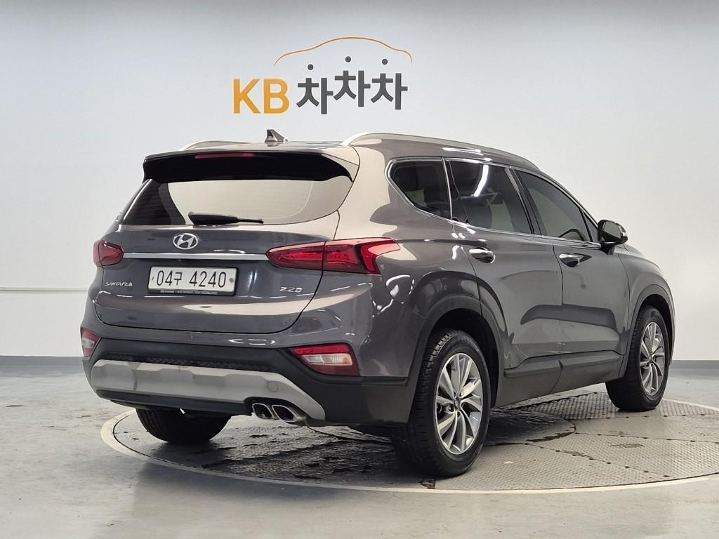 HYUNDAI Santa Fe - Vista 3