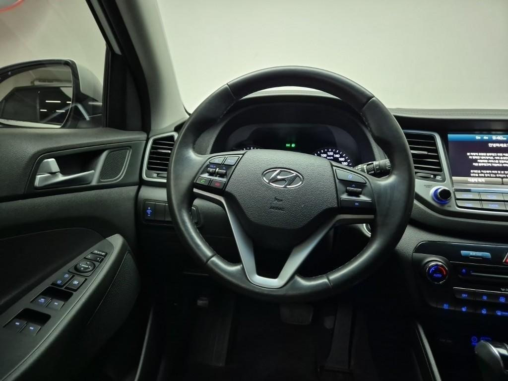 HYUNDAI Tucson - Vista 9