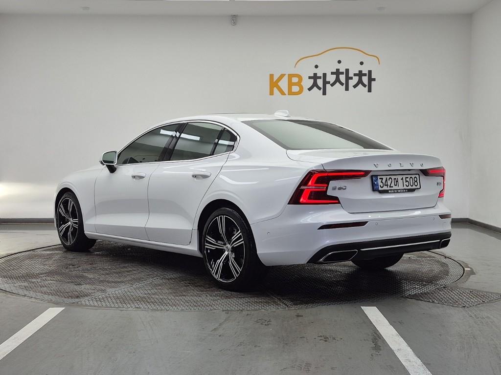 Volvo S60 - Vista 3