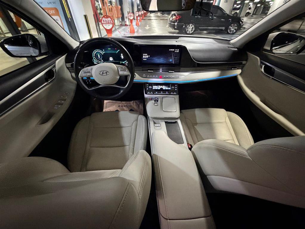 HYUNDAI Grandeur - Vista 7
