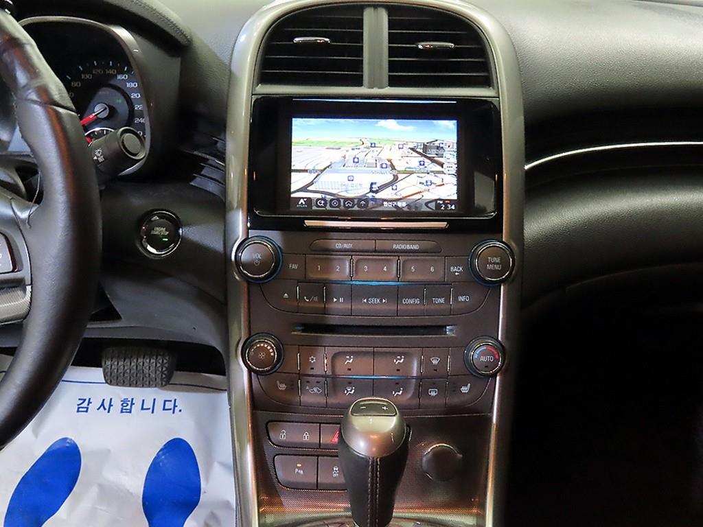 Chevrolet Malibu - Vista 11