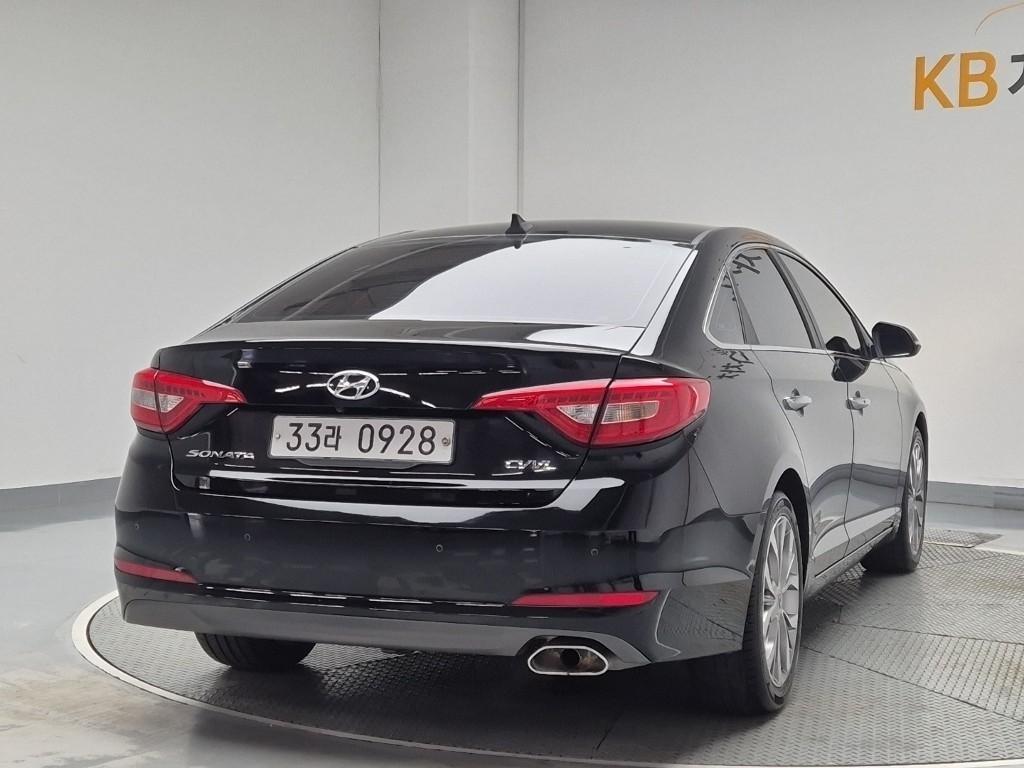 HYUNDAI Sonata - Vista 3