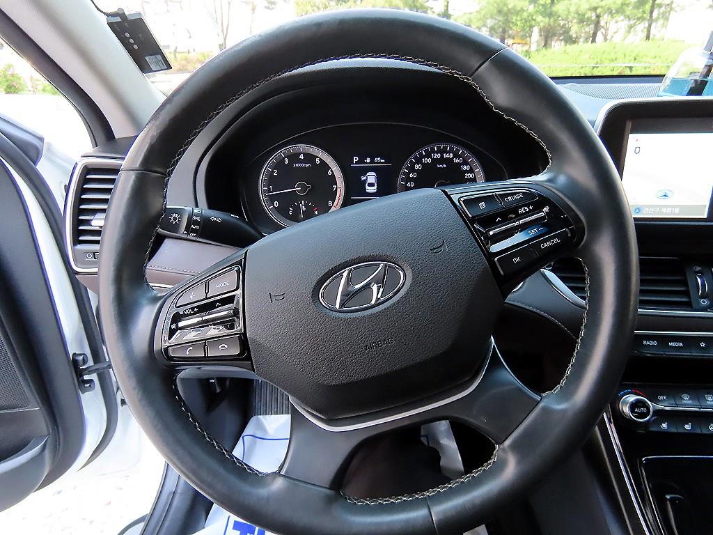 HYUNDAI Grandeur - Vista 8