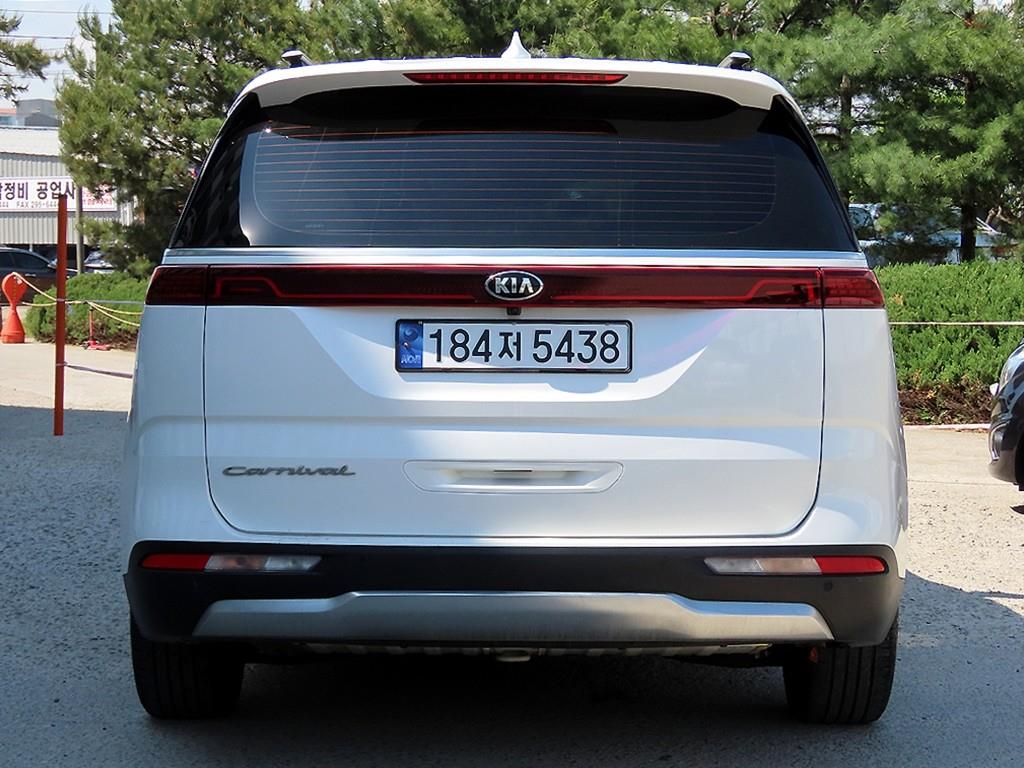 KIA Carnival - Vista 4