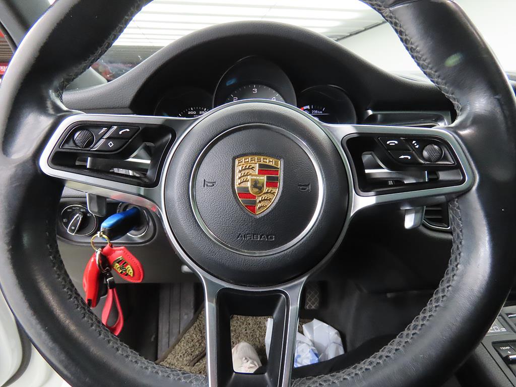 Porsche Macan - Vista 11