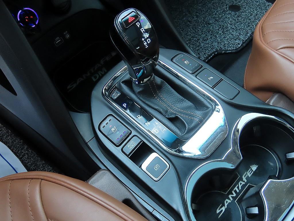 HYUNDAI Santa Fe - Vista 10